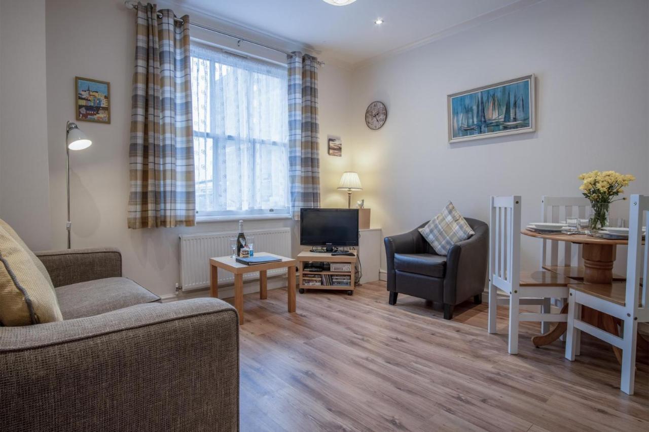 Arcadia - 1 Bedroom Apartment - Tenby Esterno foto