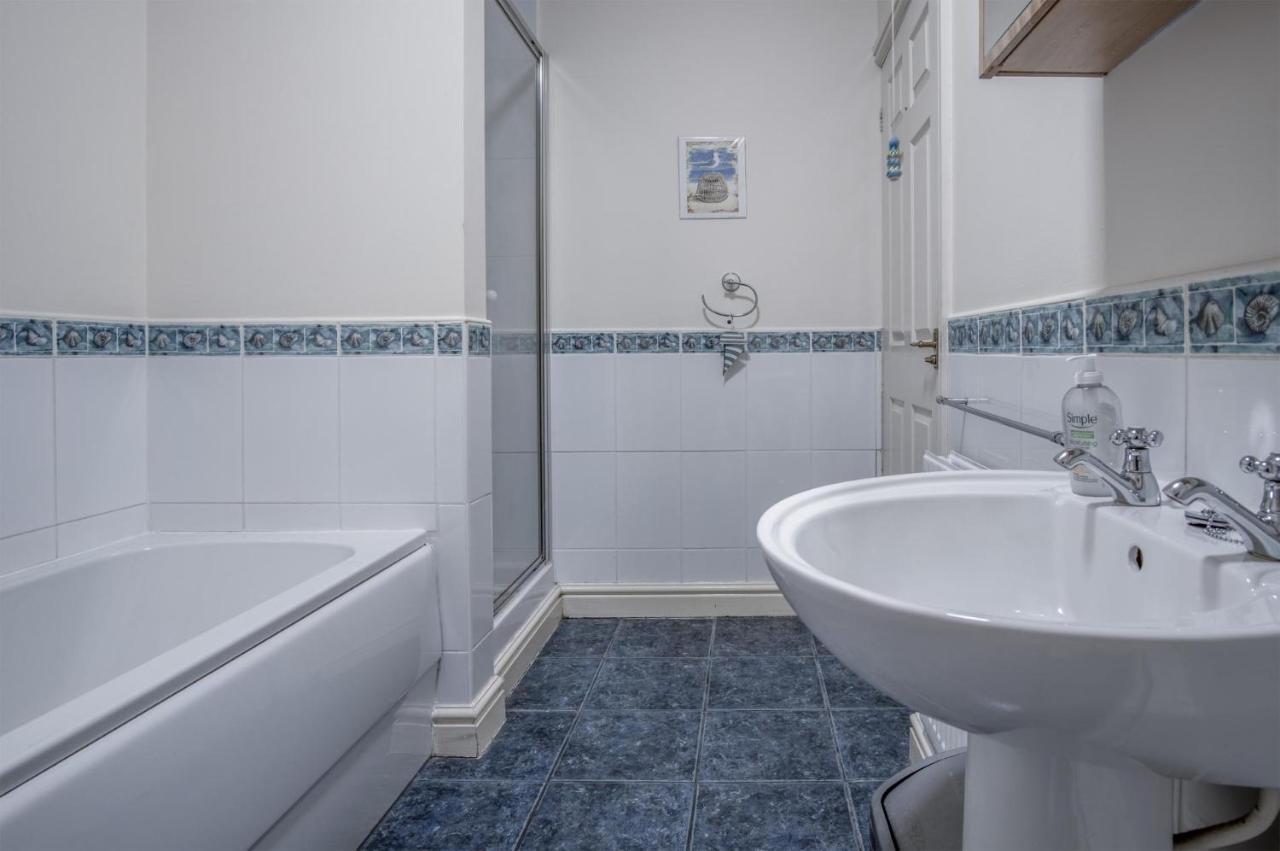 Arcadia - 1 Bedroom Apartment - Tenby Esterno foto