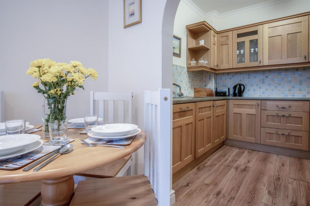 Arcadia - 1 Bedroom Apartment - Tenby Esterno foto